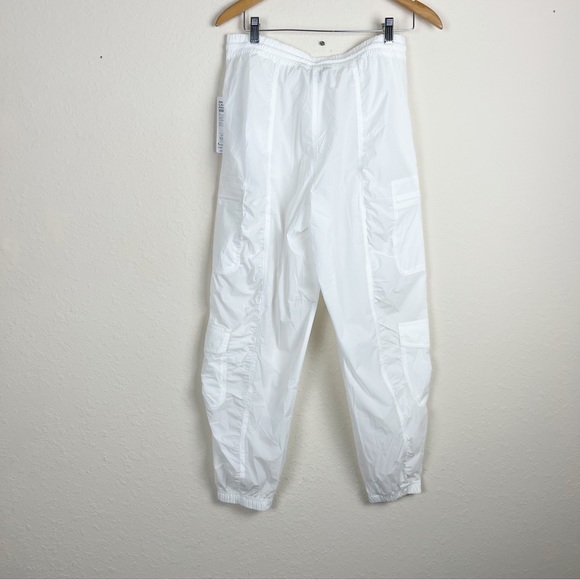 Athleta Parachute White Cargo Pants Size 8 - Picture 7 of 7